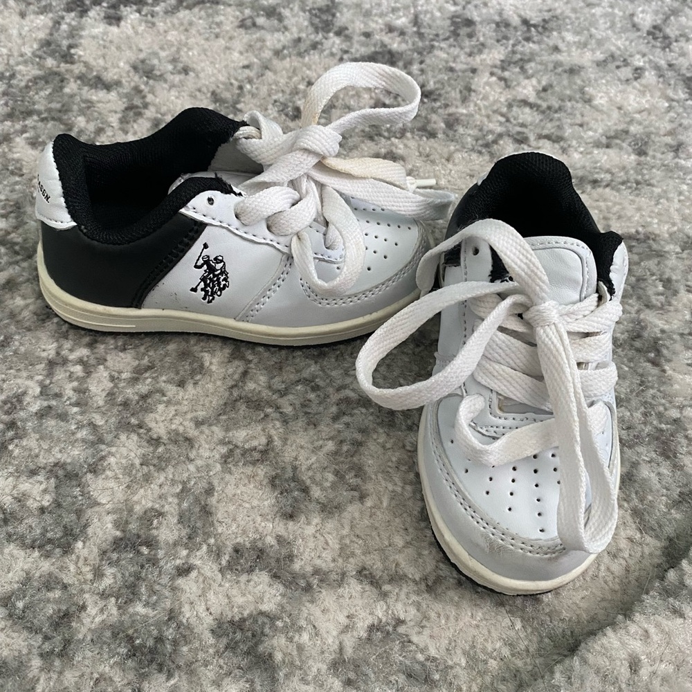 Toddler Polo Sneakers size 6
